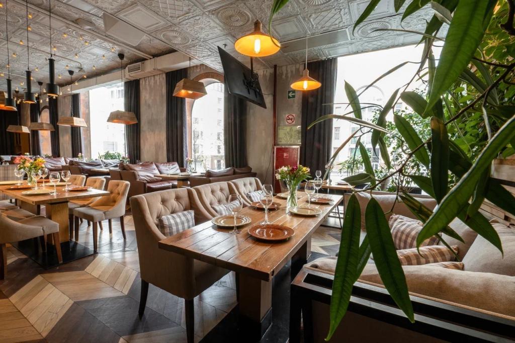 Бокал в подарок | Bon App Cafe | ул. Никольская, 25