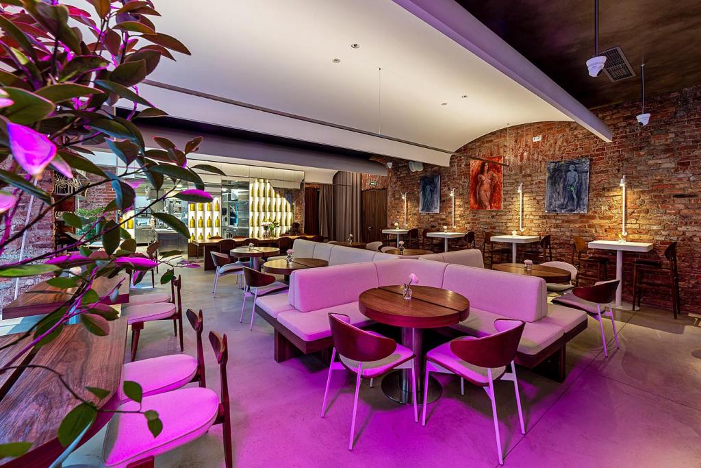 Сон ресторан. Сон менделеева бар. Ресторан сон. Сон ресторан. Ресторан сон.