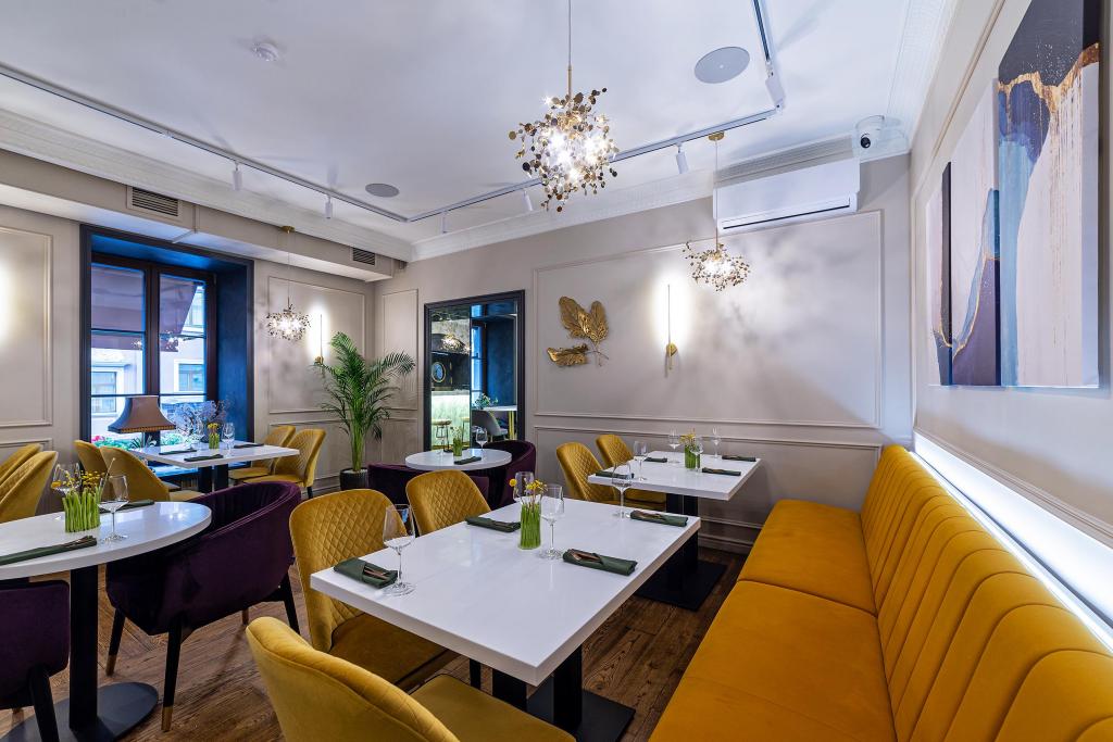 Сезон устриц | Дворяне | ул. Почтамтская, 1