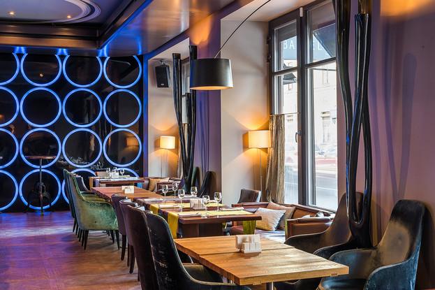 Суббота. Party time