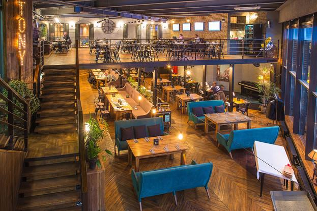 Flora Band в Tony's kitchen