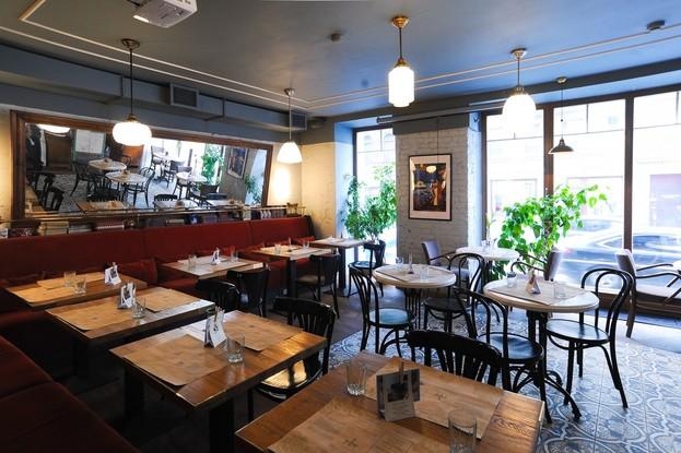 Концерт на саксофоне и эксклюзивные сладости | Kroo Cafe | пр-т Суворовский, 27