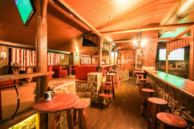 Интерьер паб The Red Lion Pub