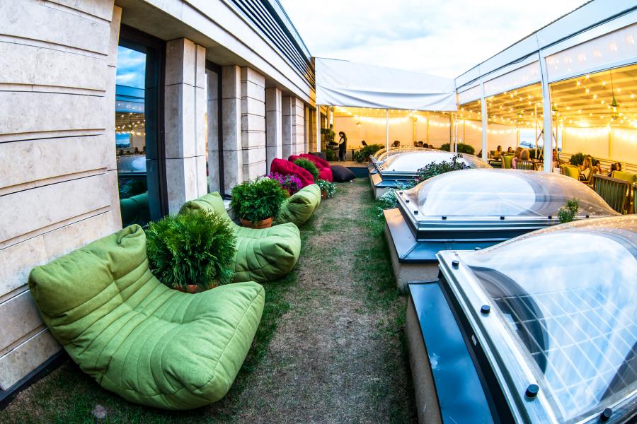 Между небом и землей