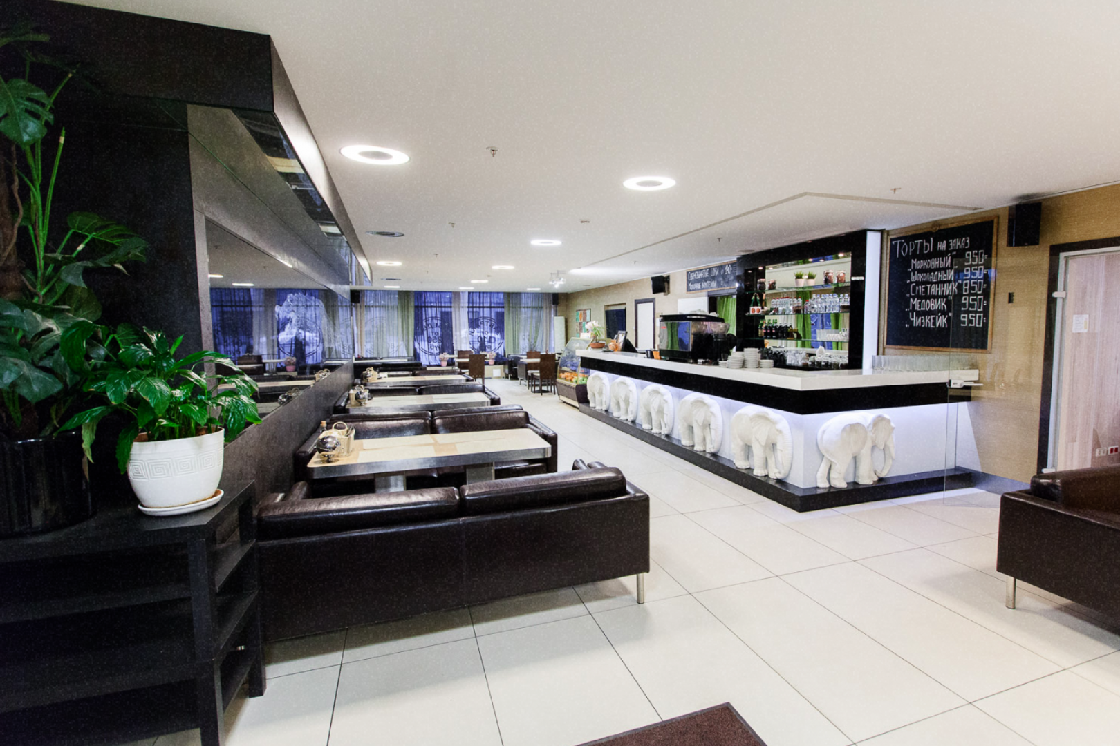 Интерьер кафе Lobby Bar Senator