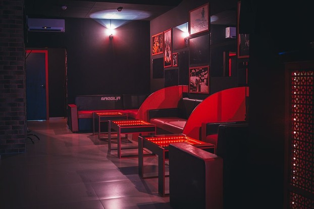 Интерьер бар Rock-n-Roll Racing Nargilia Lounge Bar