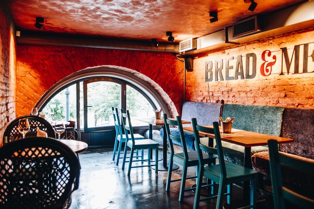 Интерьер кафе Bread & Meat