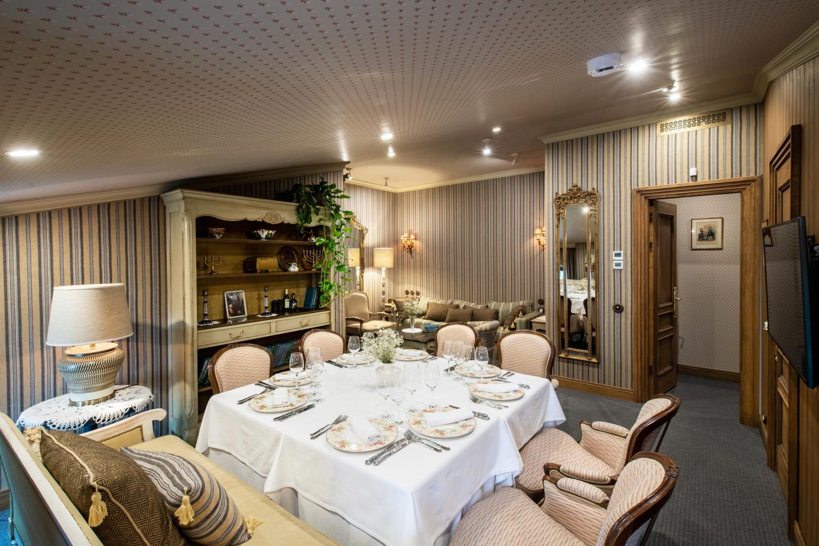 Новогодний декор | Батлер | пер. Трехпрудный, 15