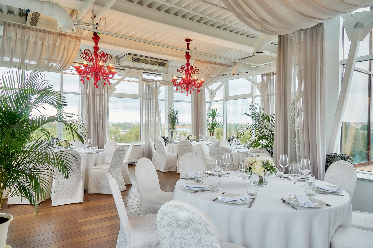 Банкетный зал на крыше | Юность | ул. Савушкина, 21А