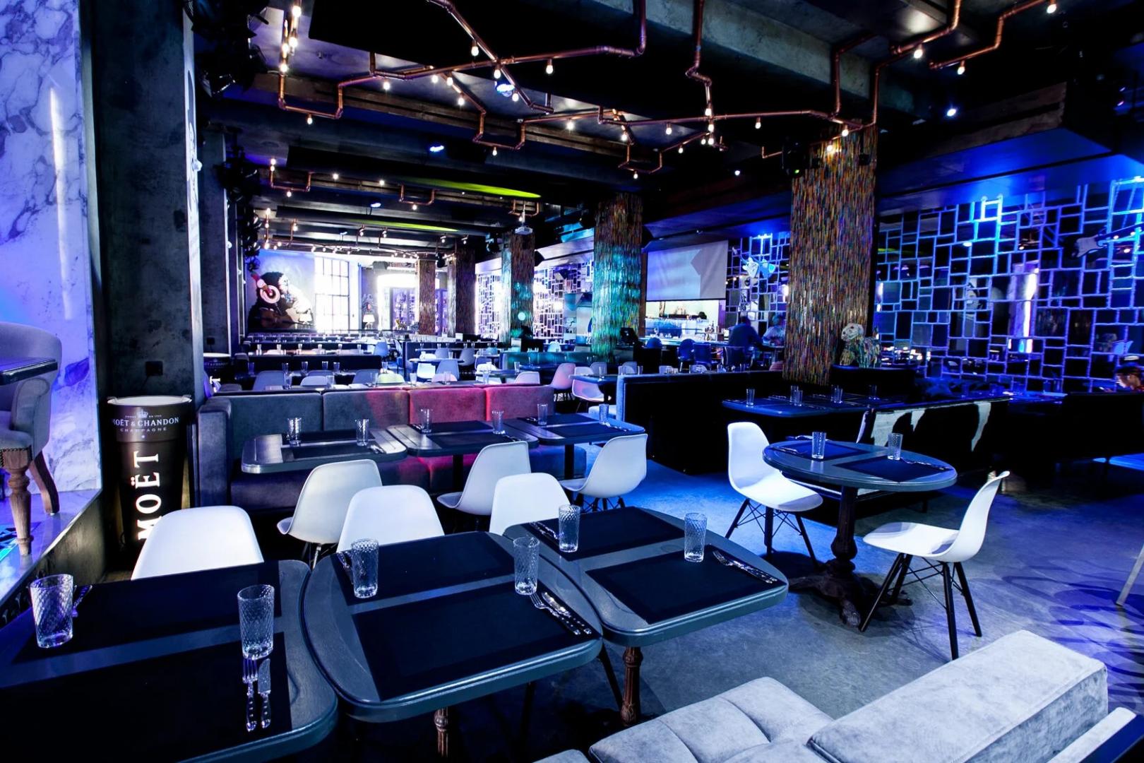 Интерьер ресторан Waiters