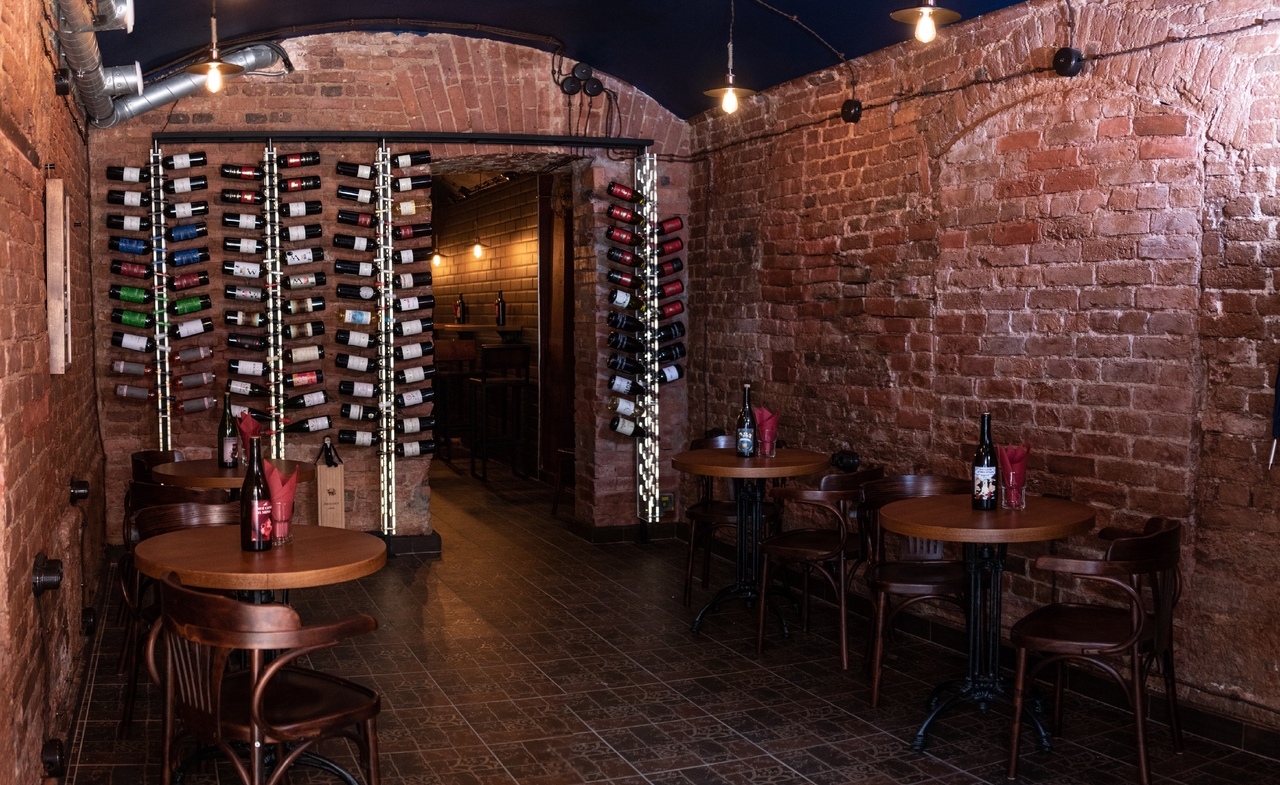 Винный салон