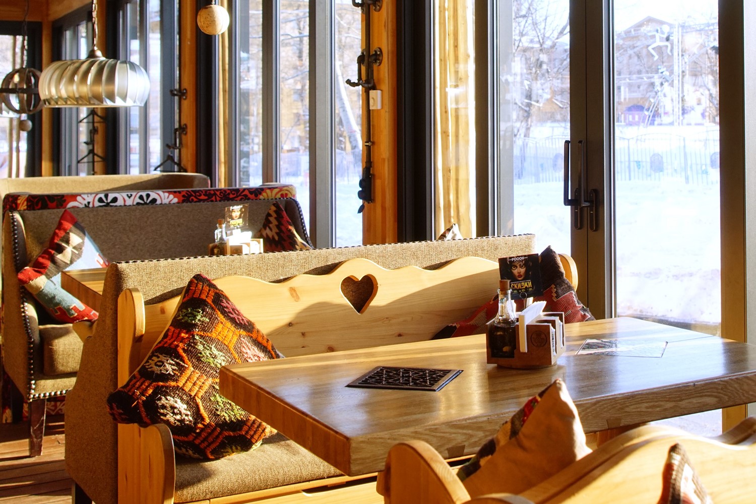 Интерьер кафе Foood Bazar