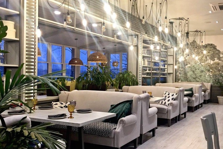 Интерьер ресторан White