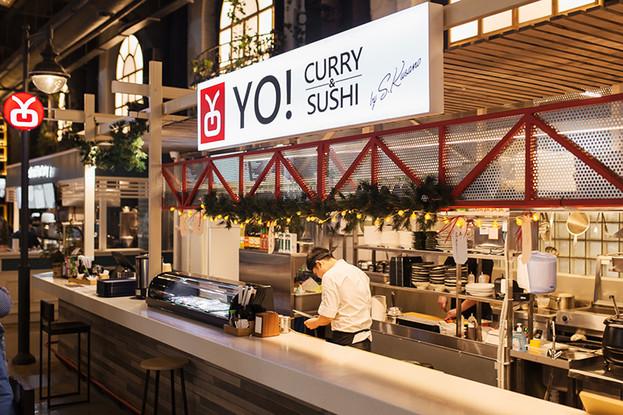 Интерьер кафе Yo Curry & Sushi