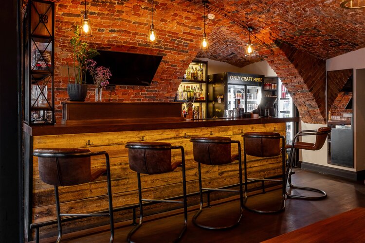 Интерьер паб Brewmen Taproom
