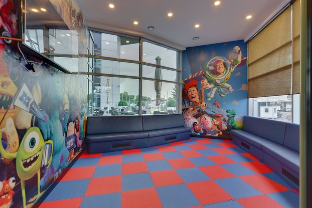 Яркие новинки | Cristal | наб. Синопская, 10