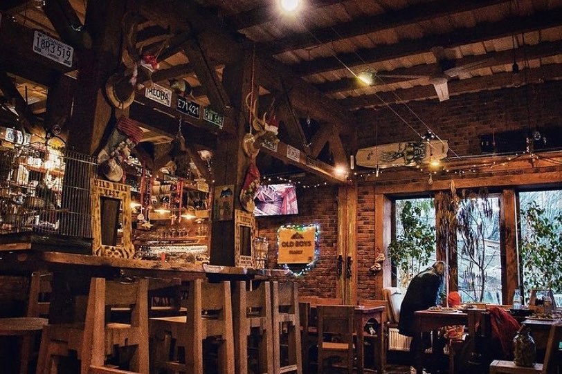 Интерьер кафе Old Boys Pub