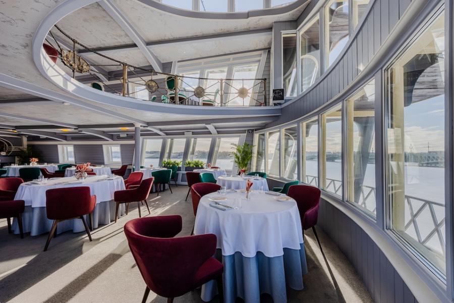 Кабаре-шоу «Пух и перья. Классика жанра» | Фрегат Благодать | наб. Петровская, напротив дома 2