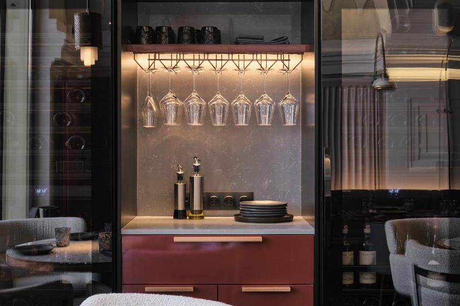 Арт-шоу и живая музыка