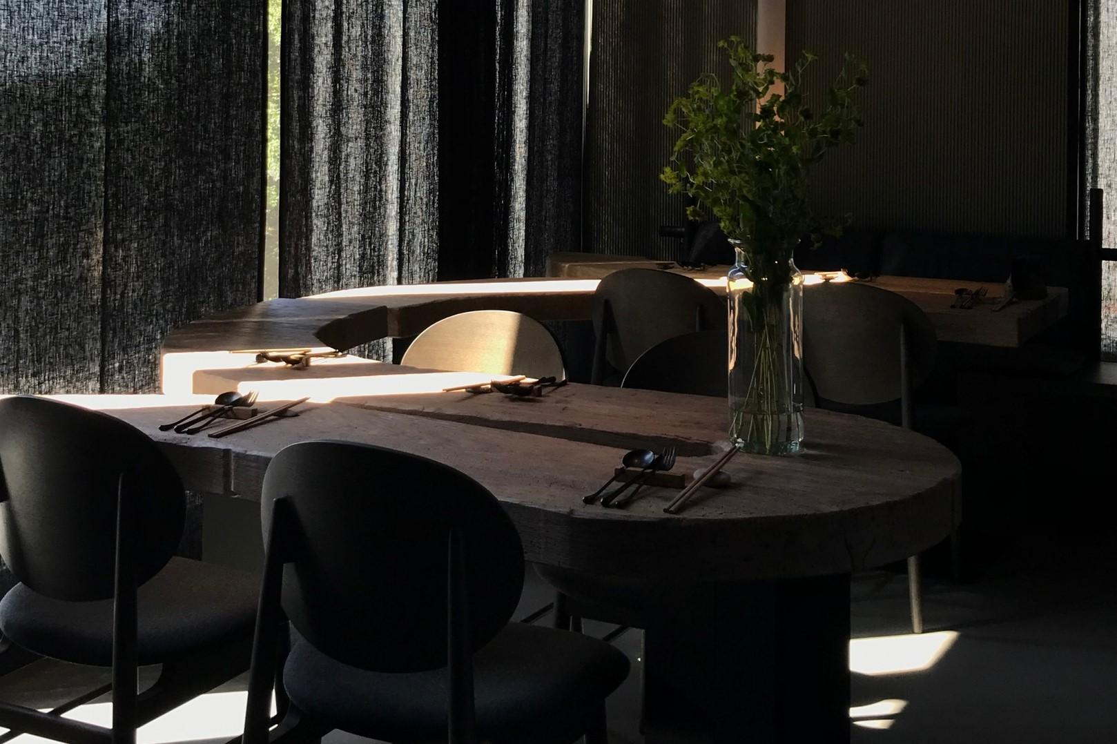 Интерьер ресторан Matsu Izakaya & Roku bar