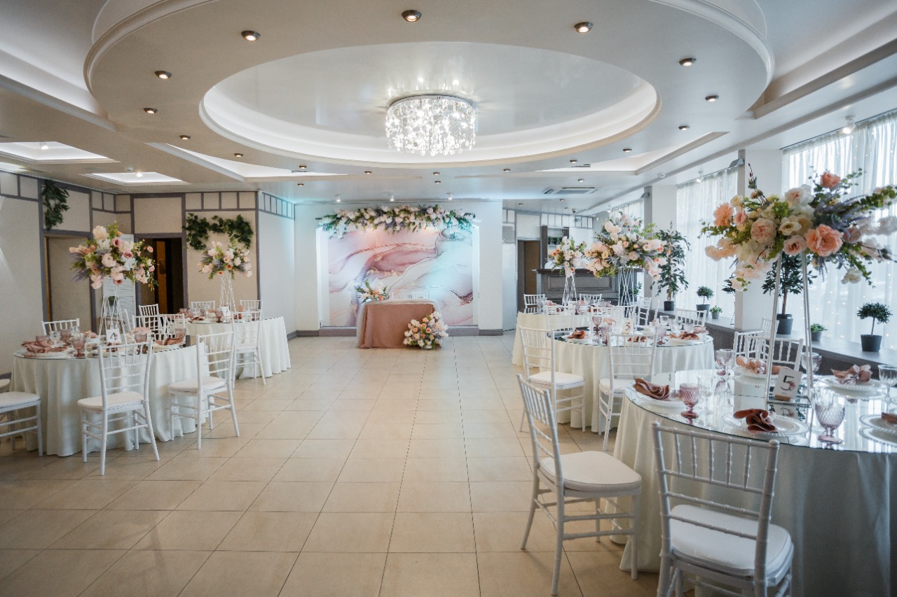 Интерьер банкетный зал Liris Hall