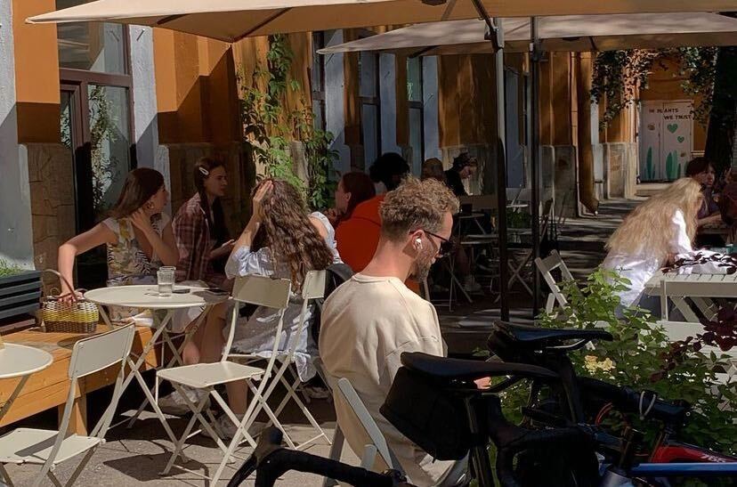 Терраса кафе Raiz