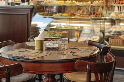 Интерьер кондитерская Garcon