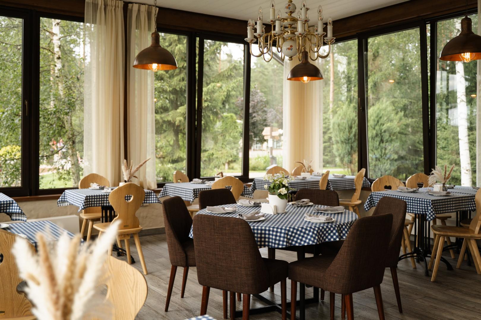 Интерьер пиццерия Forest Pizza