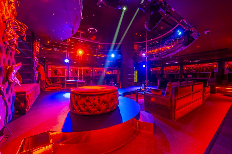 Интерьер клуб Burlesque