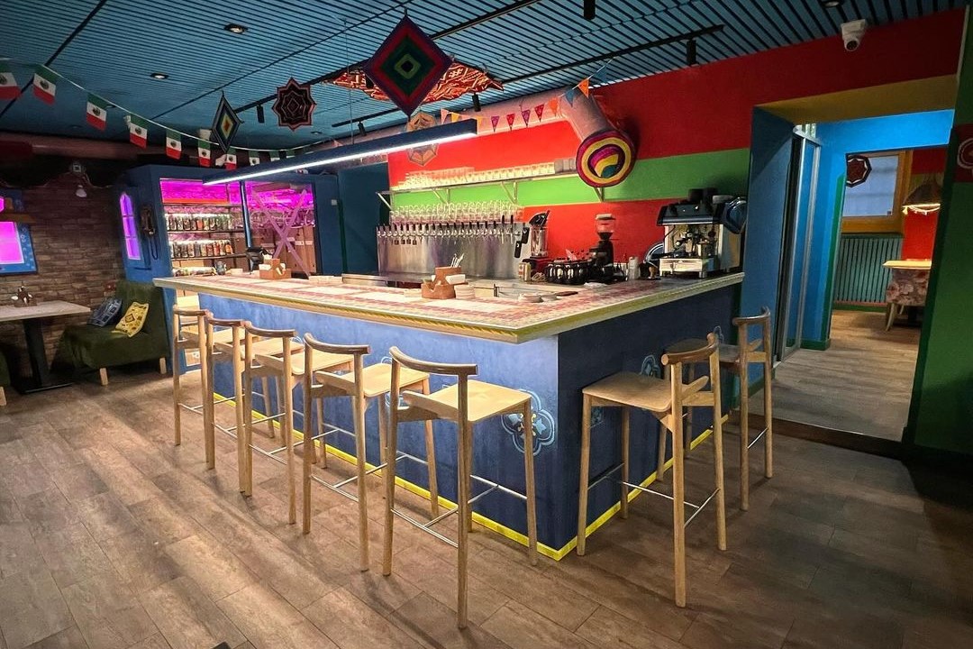 Интерьер бар HopHead Taqueria