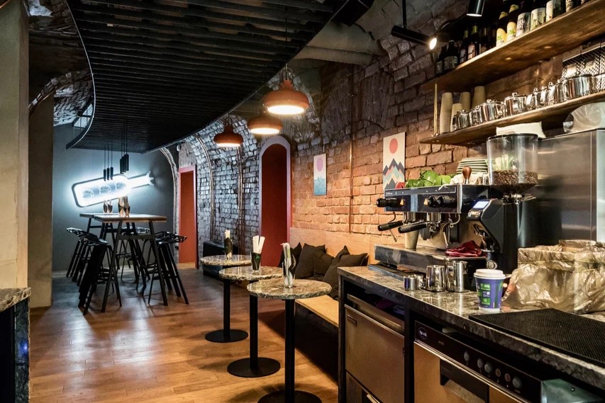 Интерьер кафе Суши в Бутылке