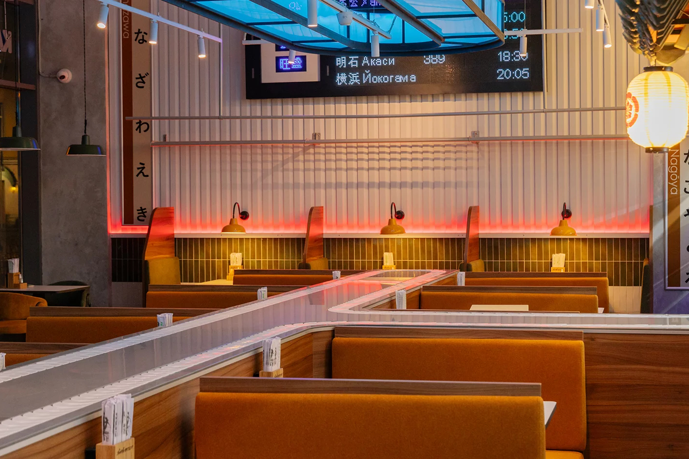 Интерьер ресторан Umami Shinkansen