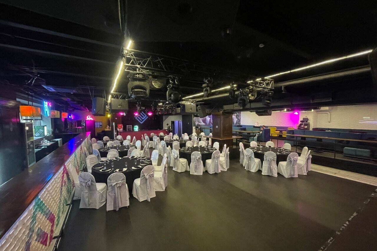 Интерьер площадка для мероприятий Pipl