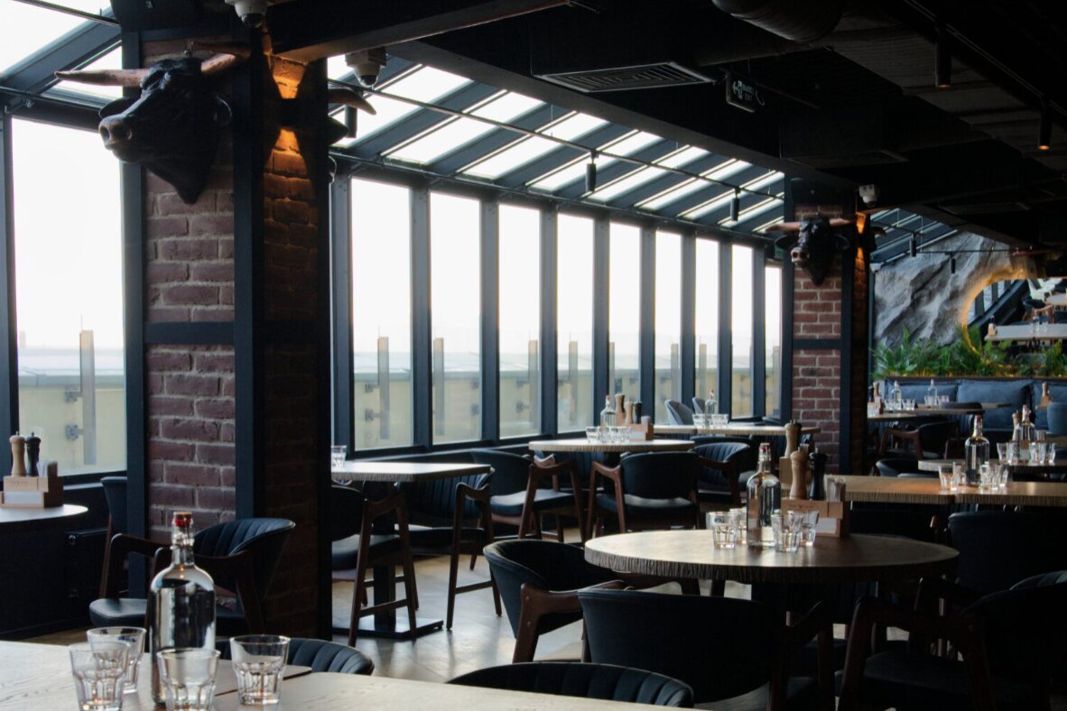 Интерьер ресторан The Бык