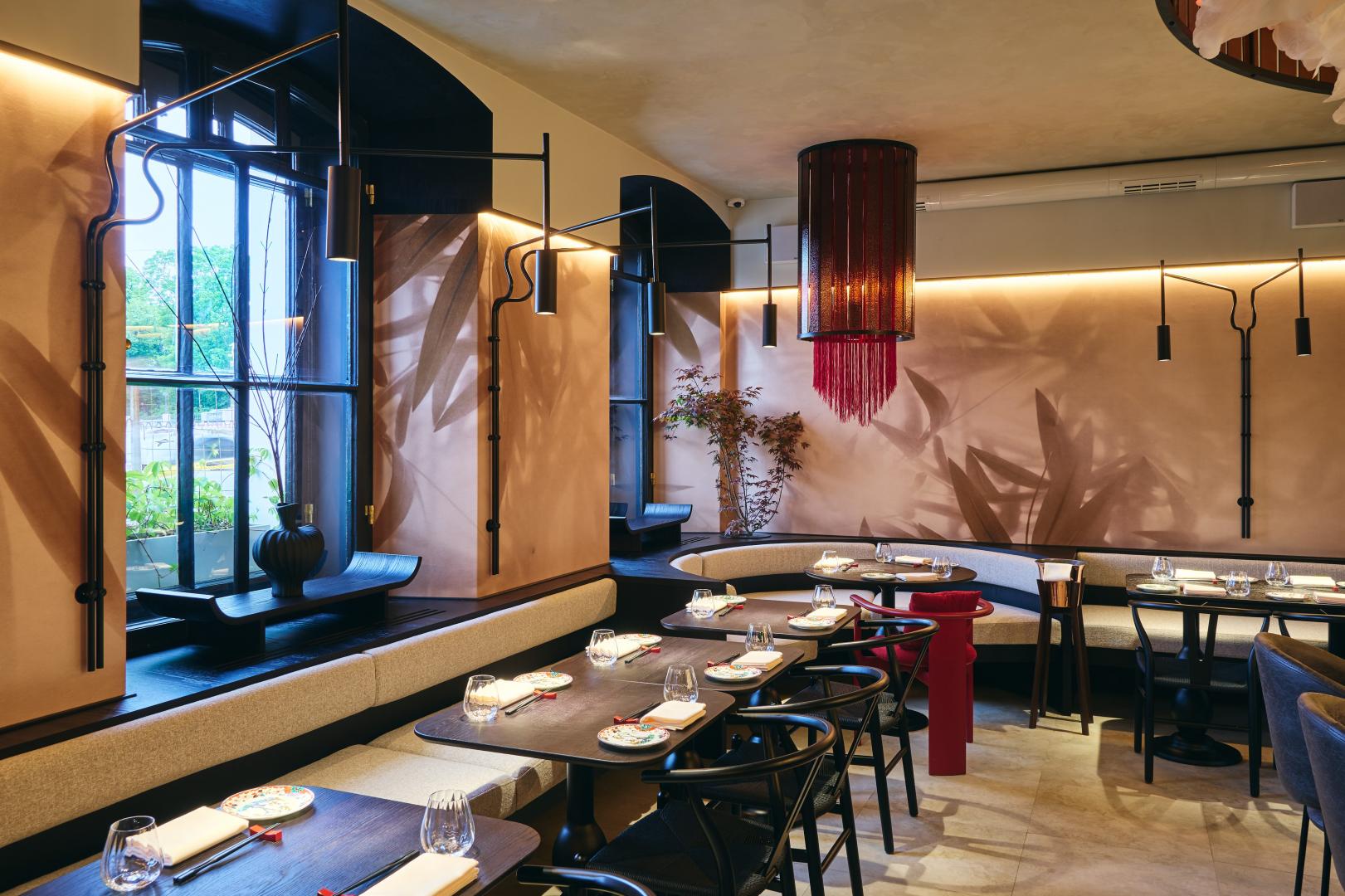 Интерьер ресторан Lotus Bistro