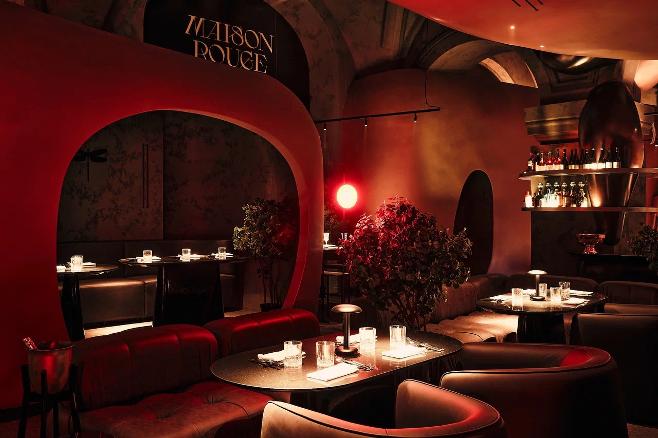 Интерьер клуб Maison Rouge