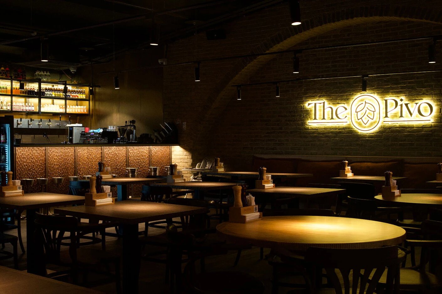 Интерьер пивной ресторан The Pivo