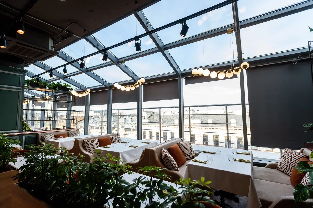 Интерьер ресторан Паруса на крыше