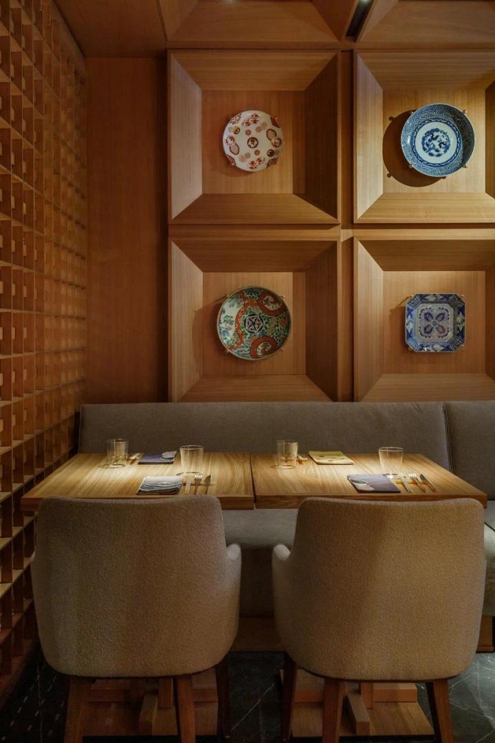 Интерьер ресторан Motto Azabu