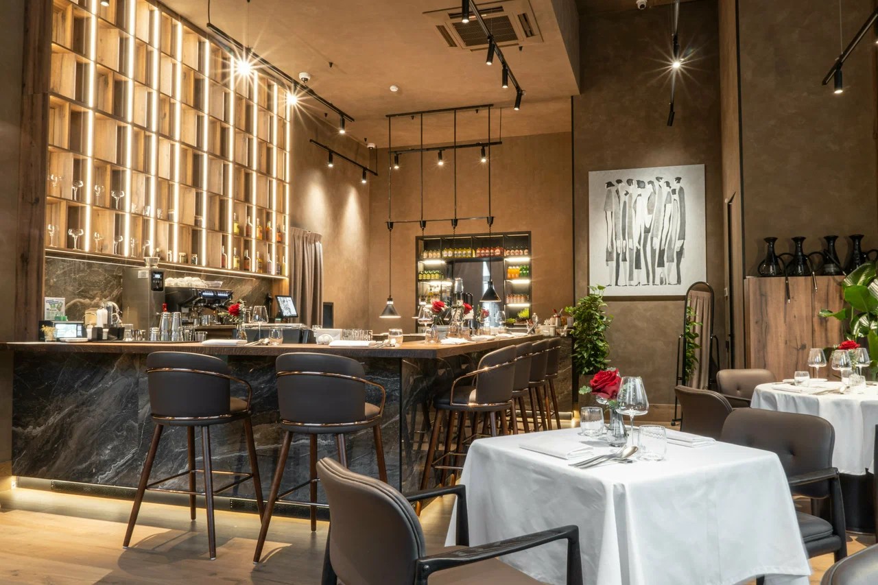 Интерьер ресторан Hide Grand Bistro