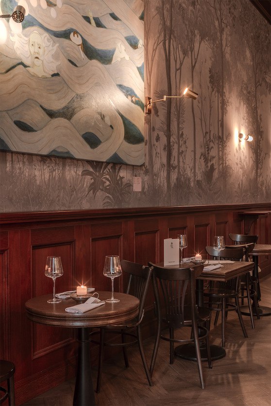 Интерьер кафе Bien Sûr