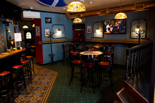 ирландский паб на невском в питере. Harat’s pub покровка, москва. Harats pub ростов на дону. харатс чистые пруды. харатс паб санкт петербург.