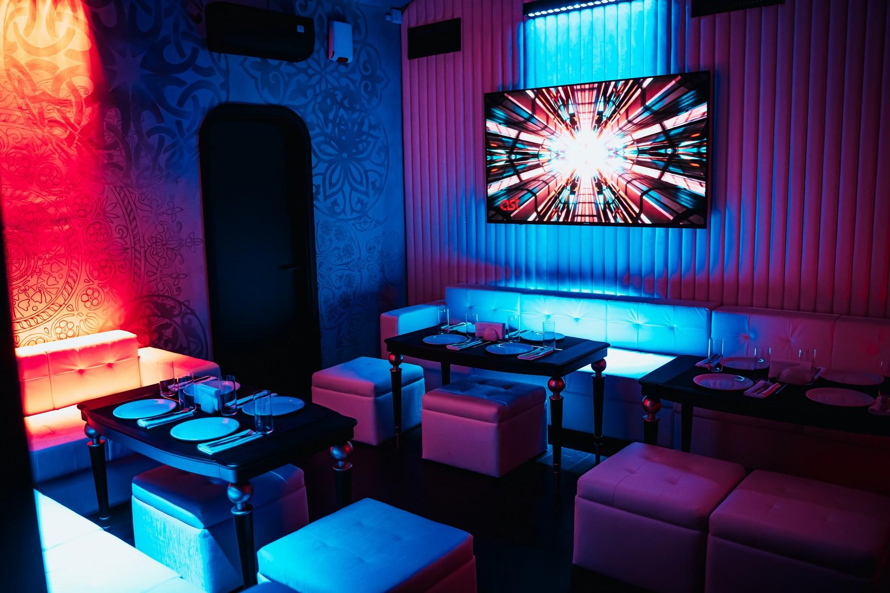 караоке клуб санкт-петербург. Royal neva спб. белинского 11 дуэты. караоке piter party марата 35. бар менделеев банковский переулок.