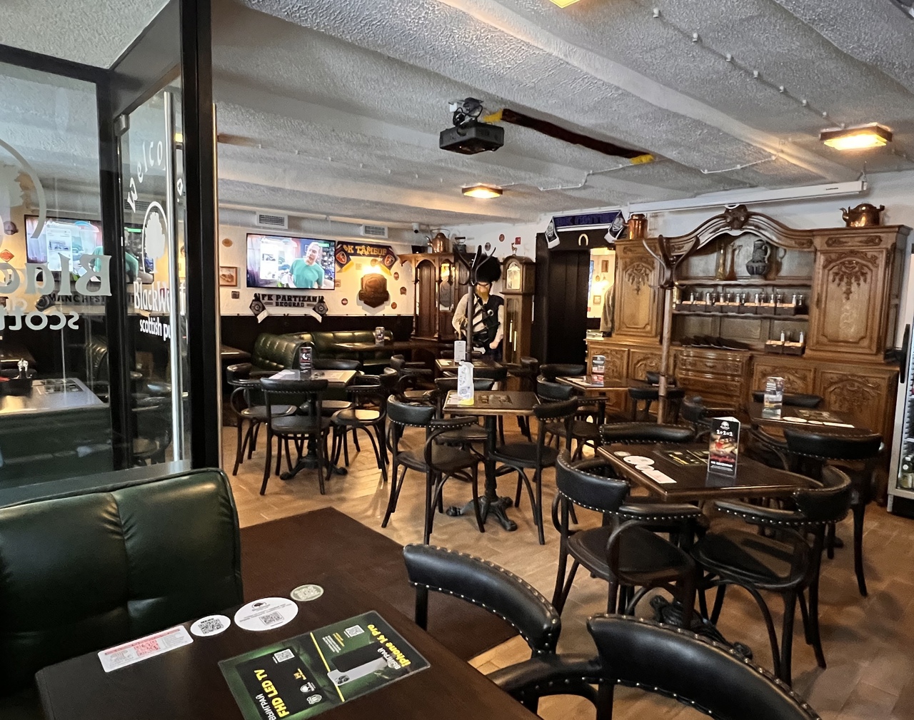 Blackwood pub