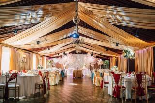 Банкетные залы загородного комплекса «Иваново Подворье»