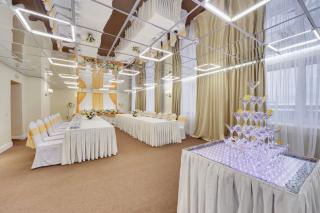 Банкетные залы ресторанного комплекса Almond