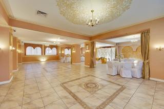 Банкетные залы ресторанного комплекса Almond