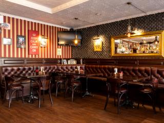 Oldham Pub & Steak house