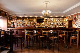 Oldham Pub & Steak house