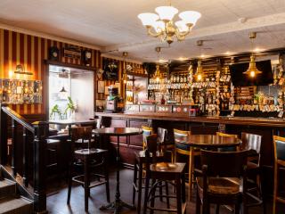 Oldham Pub & Steak house